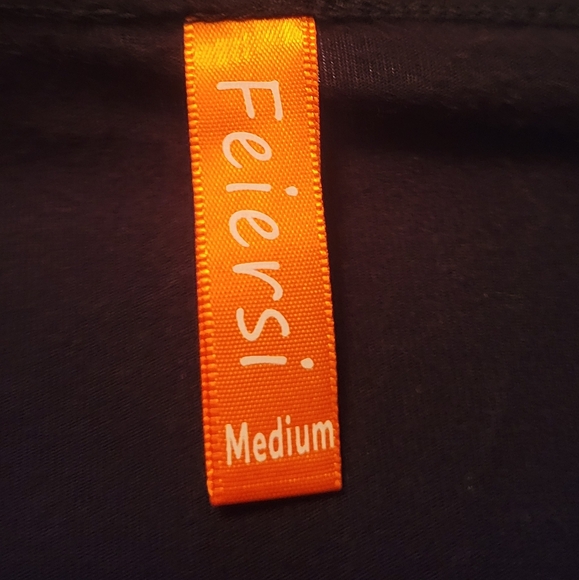 Black Crisscross V-Neck Top - Picture 5 of 5